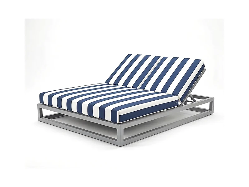 Model Beach Daybed